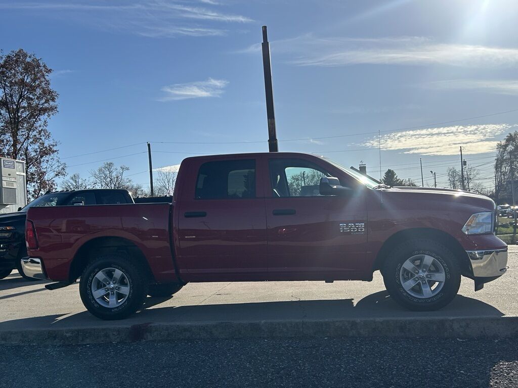 2023 Ram 1500 Classic SLT Crestwood KY
