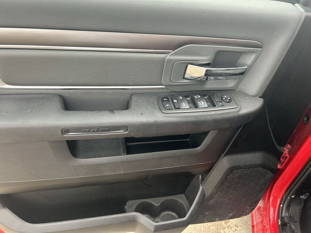 2023 Ram 1500 Classic SLT Crestwood KY