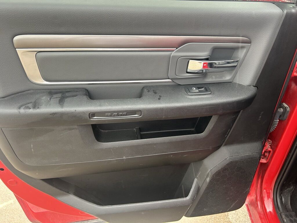 2023 Ram 1500 Classic SLT Crestwood KY