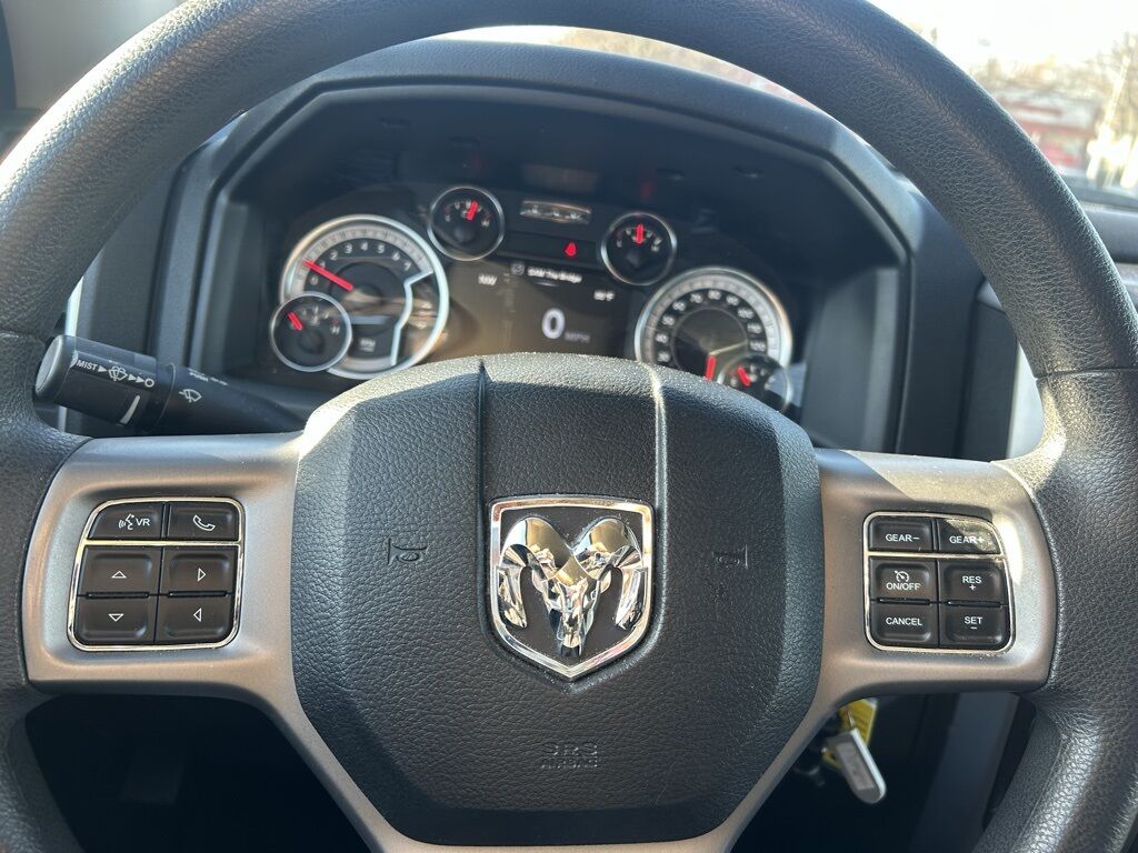 2023 Ram 1500 Classic SLT Crestwood KY