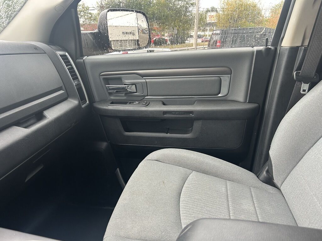 2023 Ram 1500 Classic SLT Crestwood KY