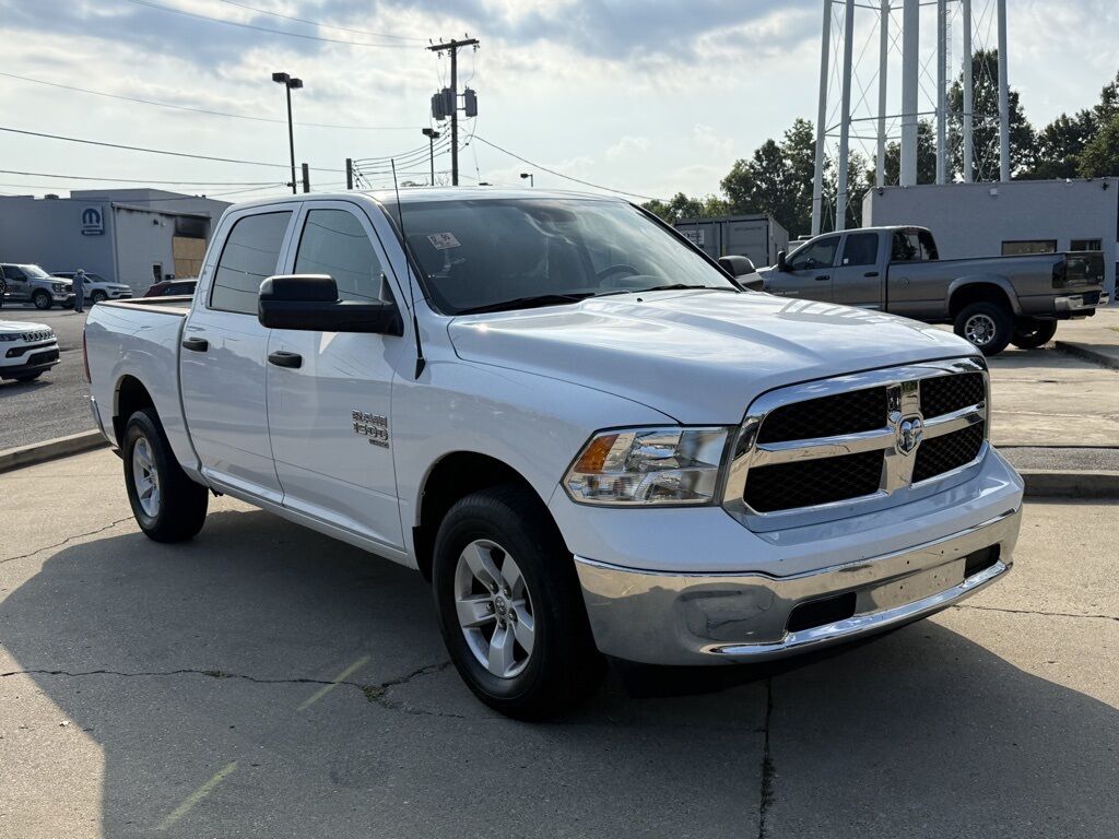 2023 Ram 1500 Classic SLT Crestwood KY
