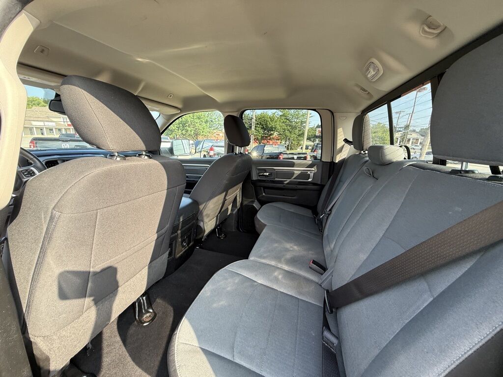 2023 Ram 1500 Classic SLT Crestwood KY
