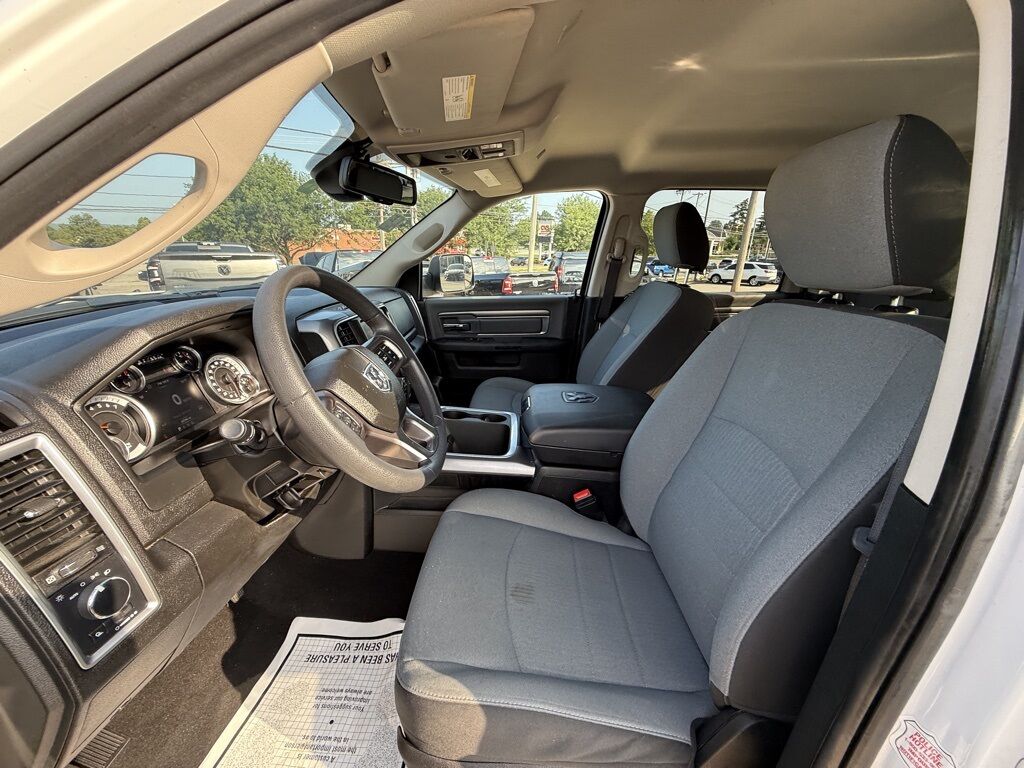 2023 Ram 1500 Classic SLT Crestwood KY