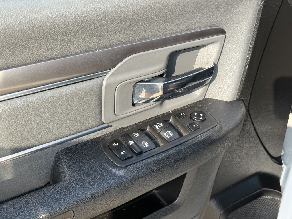 2023 Ram 1500 Classic SLT Crestwood KY