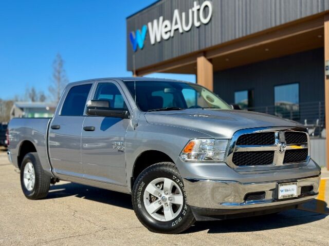 2023 Ram 1500 Classic SLT Crew Cab 4x4 5'7 Box