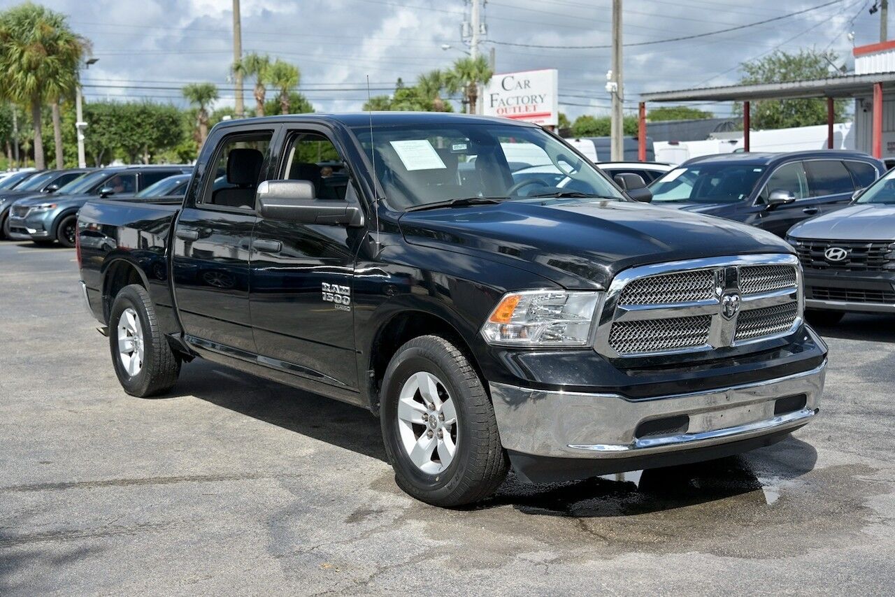 2023 Ram 1500 Classic SLT