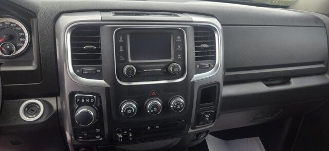 2023 Ram 1500 Classic SLT Whitecourt AB