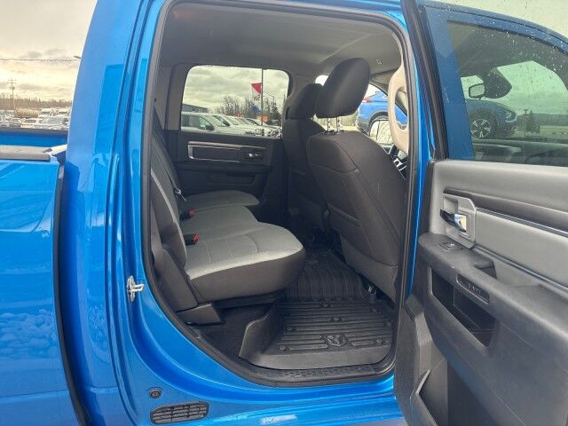 2023 Ram 1500 Classic SLT Whitecourt AB