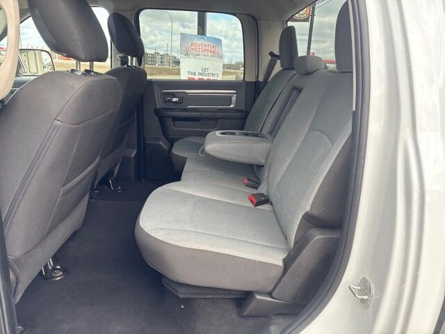 2023 Ram 1500 Classic SLT Whitecourt AB