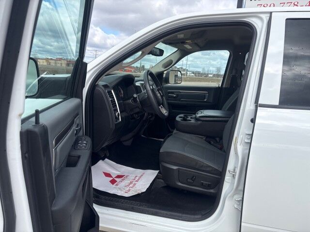 2023 Ram 1500 Classic SLT Whitecourt AB