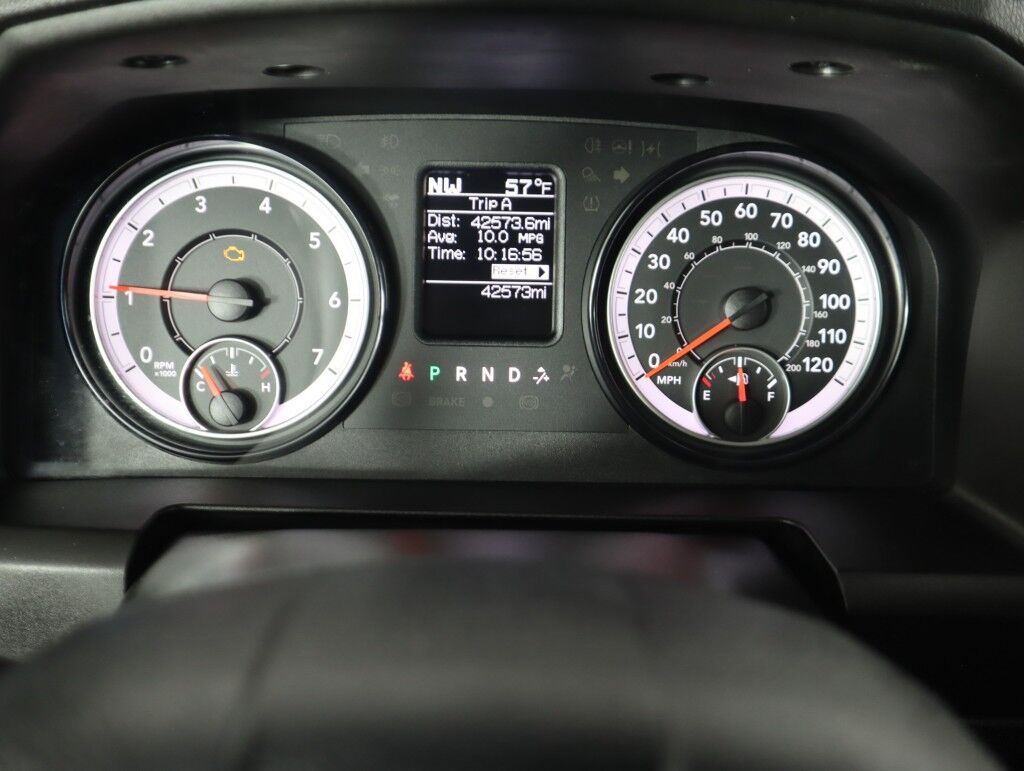 2023 Ram 1500 Classic Tradesman SXT w/Hemi Maumee OH