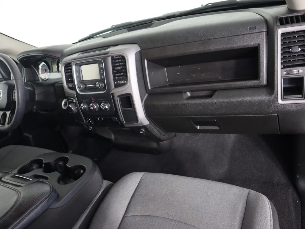 2023 Ram 1500 Classic Tradesman SXT w/Hemi Maumee OH
