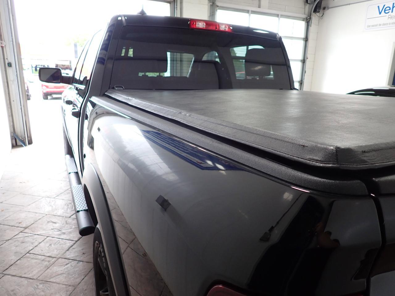 2023 Ram 1500 Classic Warlock 4WD CREW CAB NAVI  5&apos;7&quot; BOX Listowel ON
