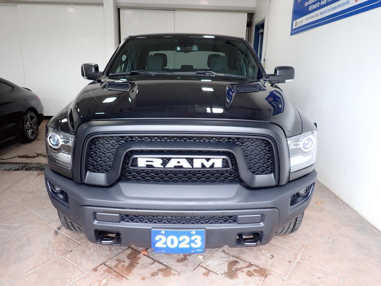 2023 Ram 1500 Classic Warlock 4WD CREW CAB NAVI  5&apos;7&quot; BOX Listowel ON