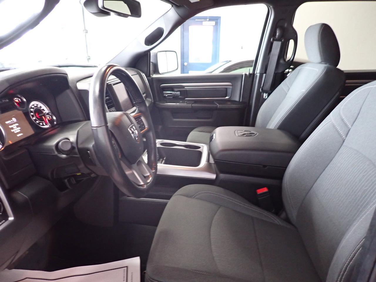 2023 Ram 1500 Classic Warlock 4WD CREW CAB NAVI  5&apos;7&quot; BOX Listowel ON