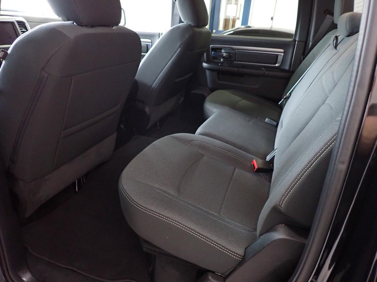 2023 Ram 1500 Classic Warlock 4WD CREW CAB NAVI  5&apos;7&quot; BOX Listowel ON