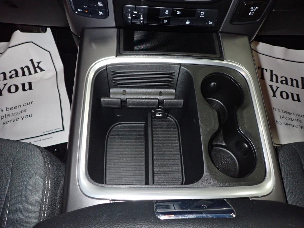 2023 Ram 1500 Classic Warlock 4WD CREW CAB NAVI  5&apos;7&quot; BOX Listowel ON