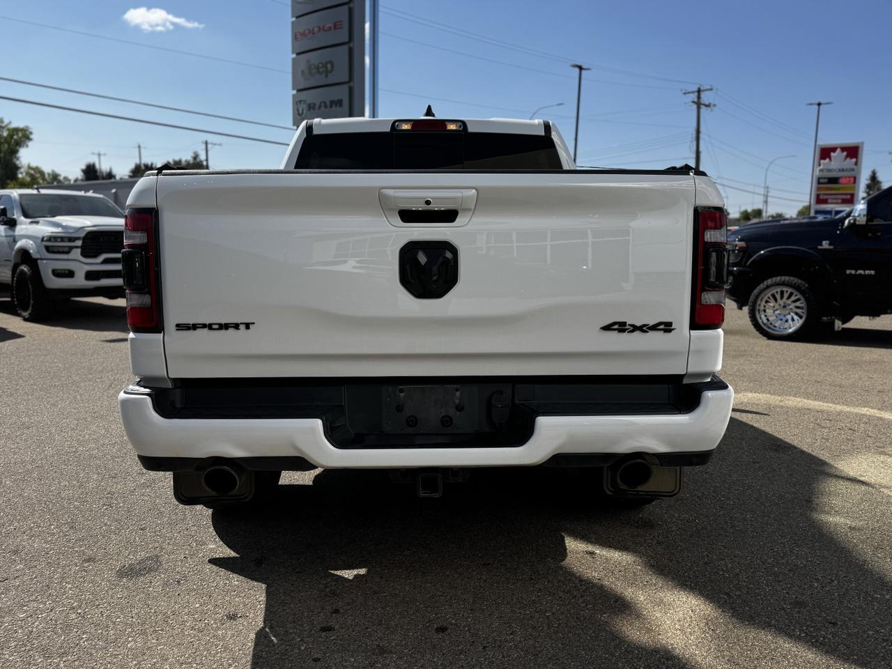 2023 Ram 1500 Sport GT Crew Cab 4x4 | HEMI V8 | Low KMs | Backup Camera | Leather | Remote Start Redwater AB