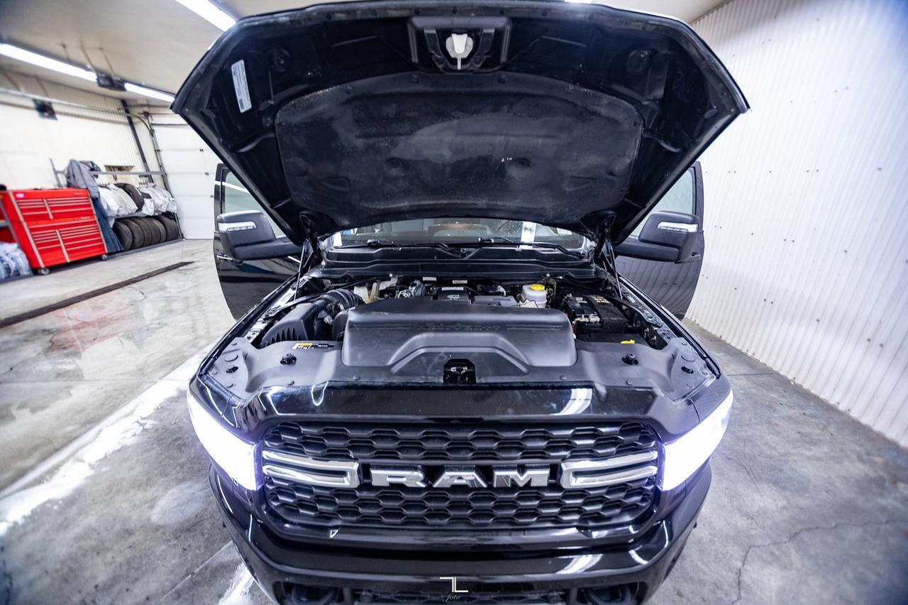 2023 Ram 2500 4x4 Crew Cab Big Horn Diesel Nav BCam Red Deer AB