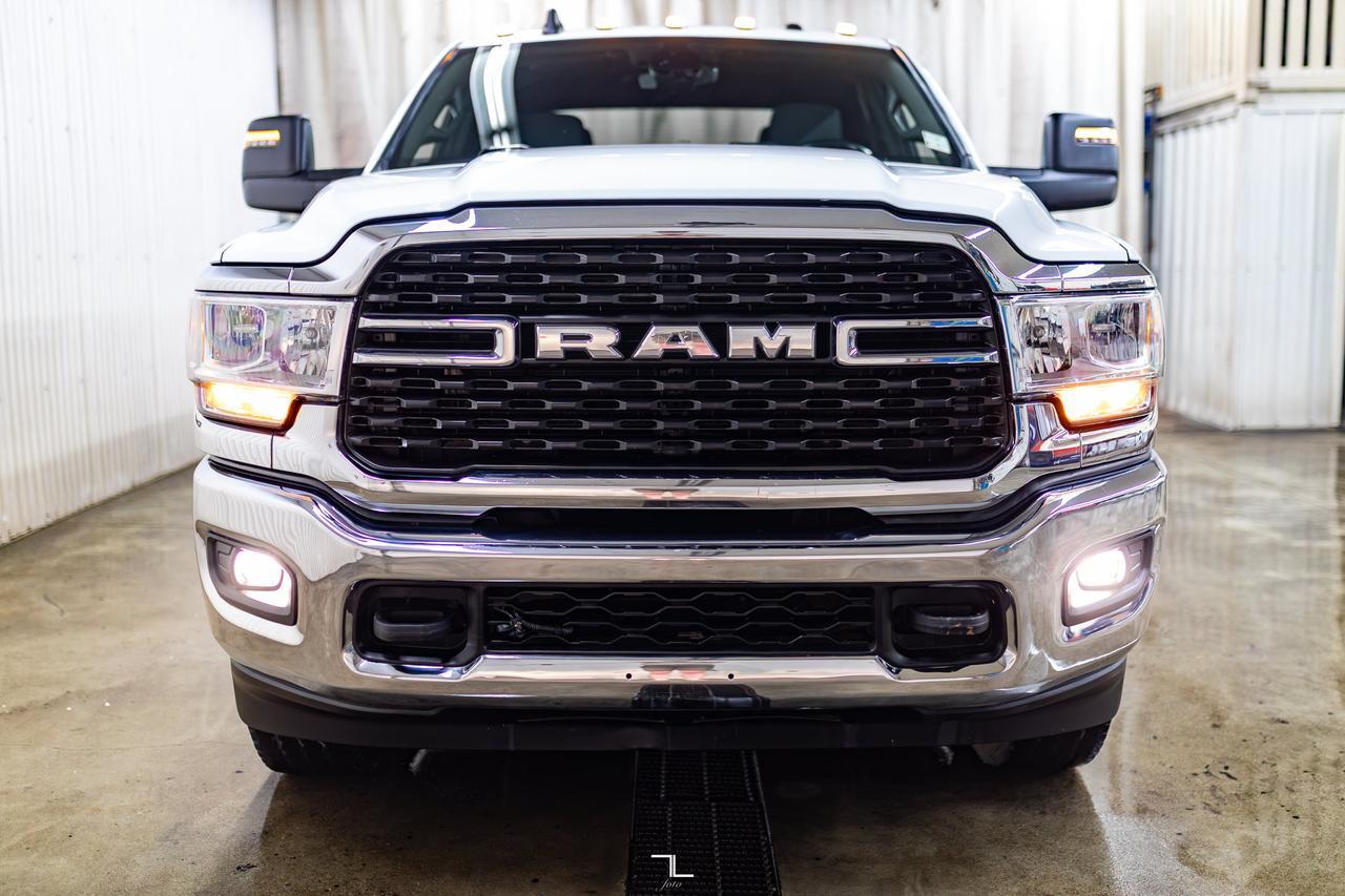 2023 Ram 2500 4x4 Crew Cab Big Horn HEMI Nav BCam Red Deer AB