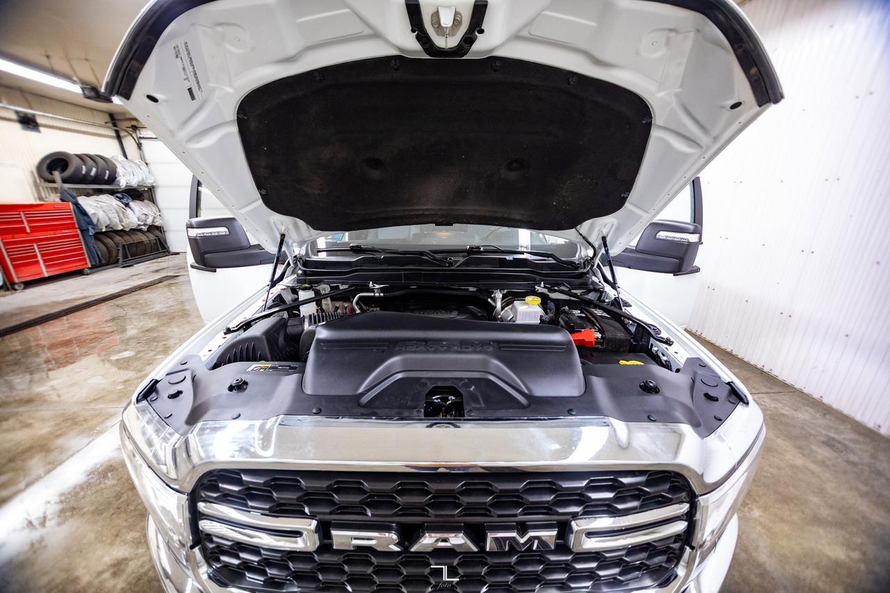 2023 Ram 2500 4x4 Crew Cab Big Horn HEMI Nav BCam Red Deer AB