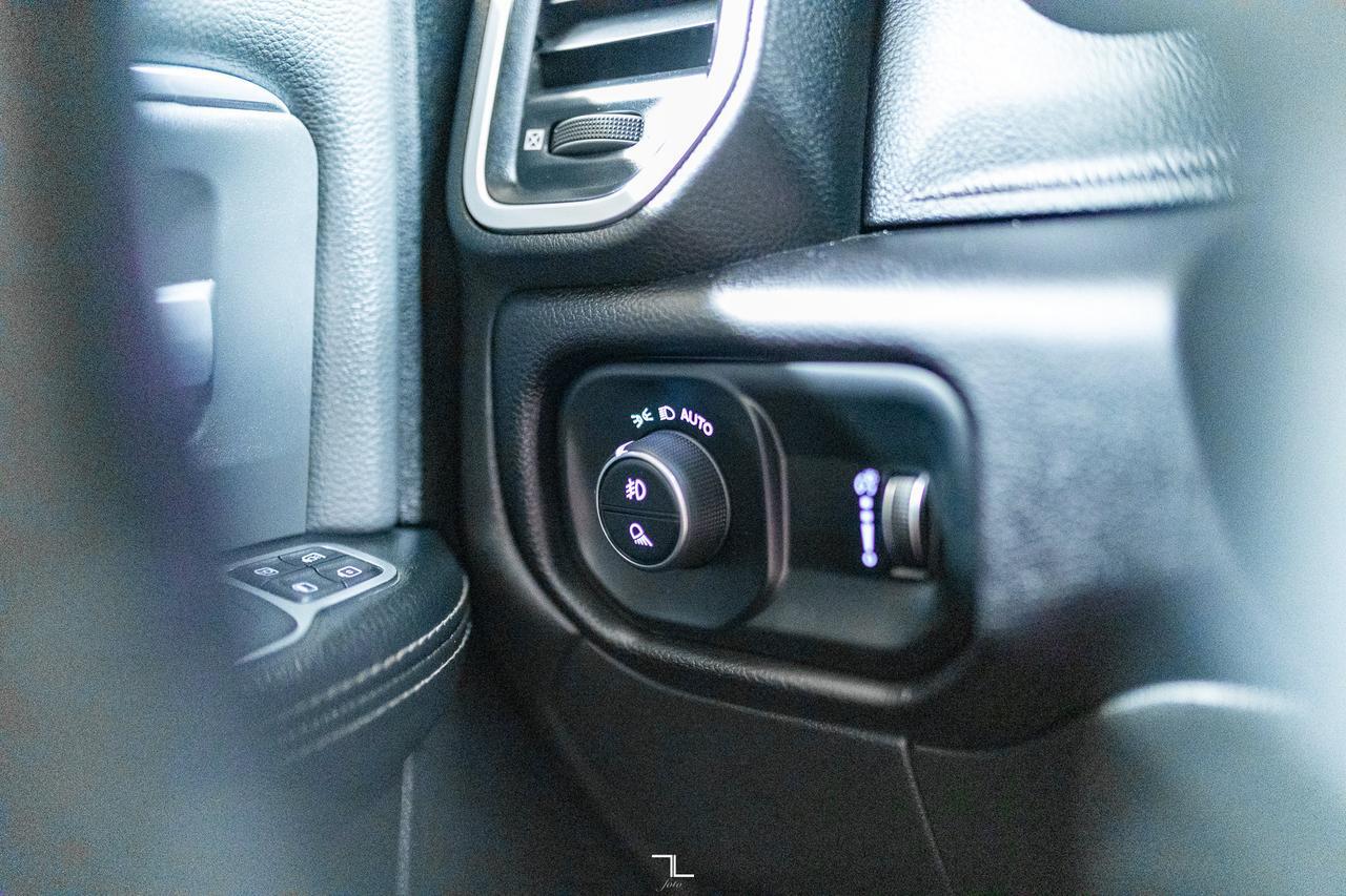 2023 Ram 2500 4x4 Crew Cab Big Horn HEMI Nav BCam Red Deer AB