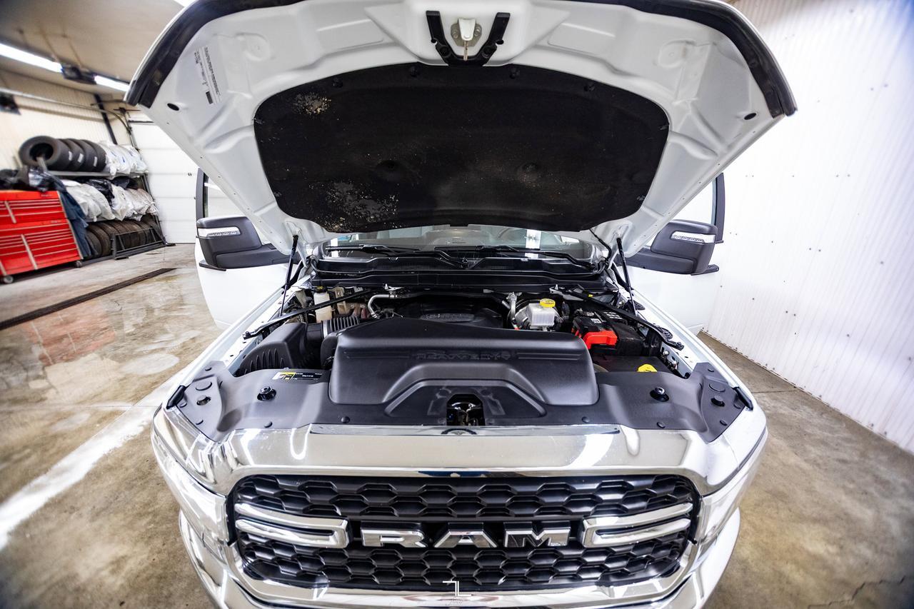 2023 Ram 2500 4x4 Crew Cab Big Horn HEMI Nav BCam Red Deer AB