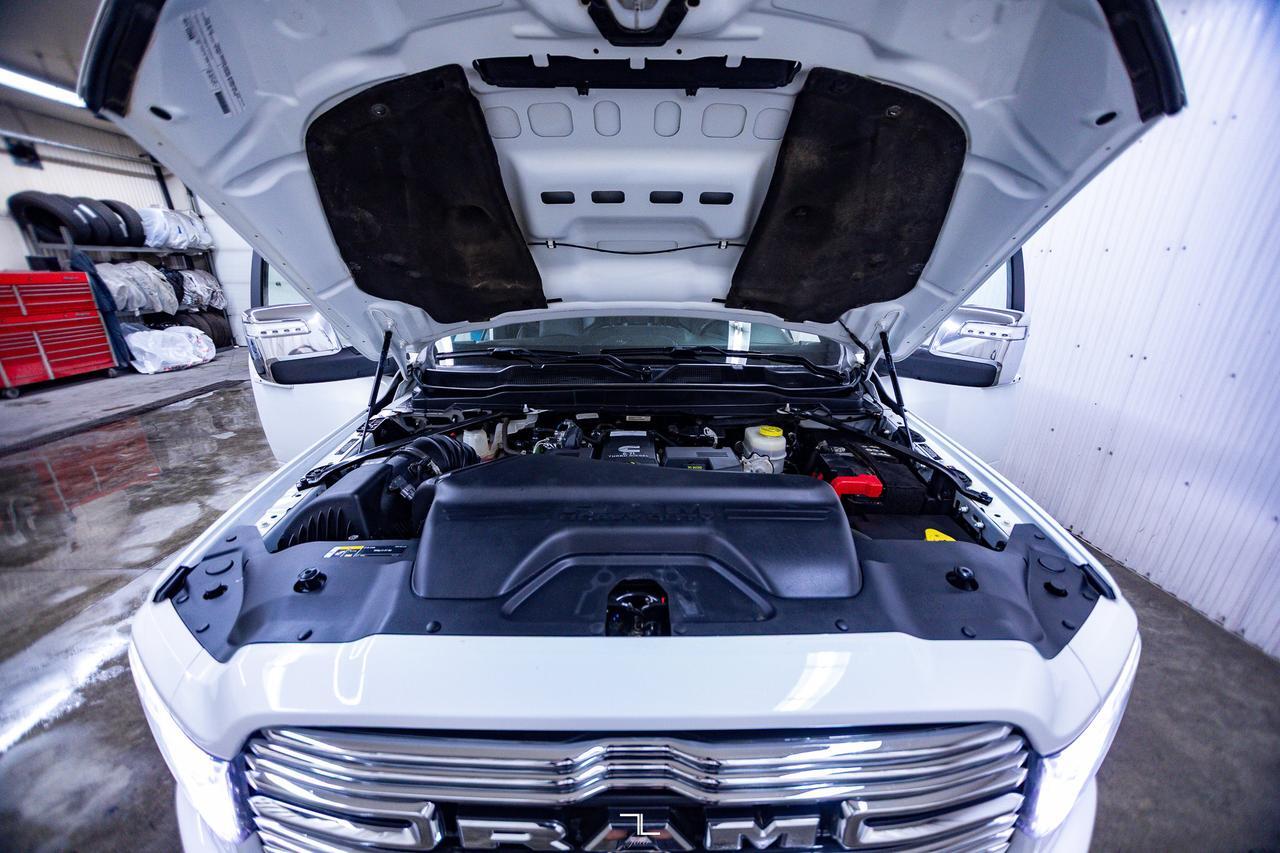 2023 Ram 2500 4x4 Crew Cab Laramie Diesel Leather Nav BCam Red Deer AB