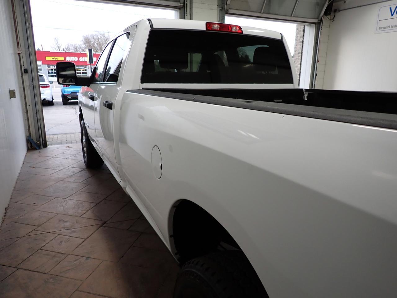 2023 Ram 2500 Big Horn 4WD CREW CAB 8'BOX Listowel ON