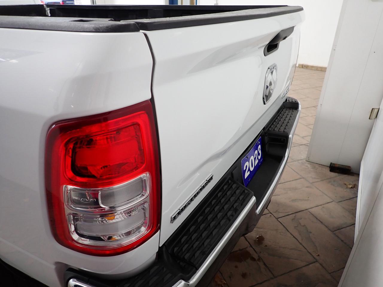 2023 Ram 2500 Big Horn 4WD CREW CAB 8'BOX Listowel ON