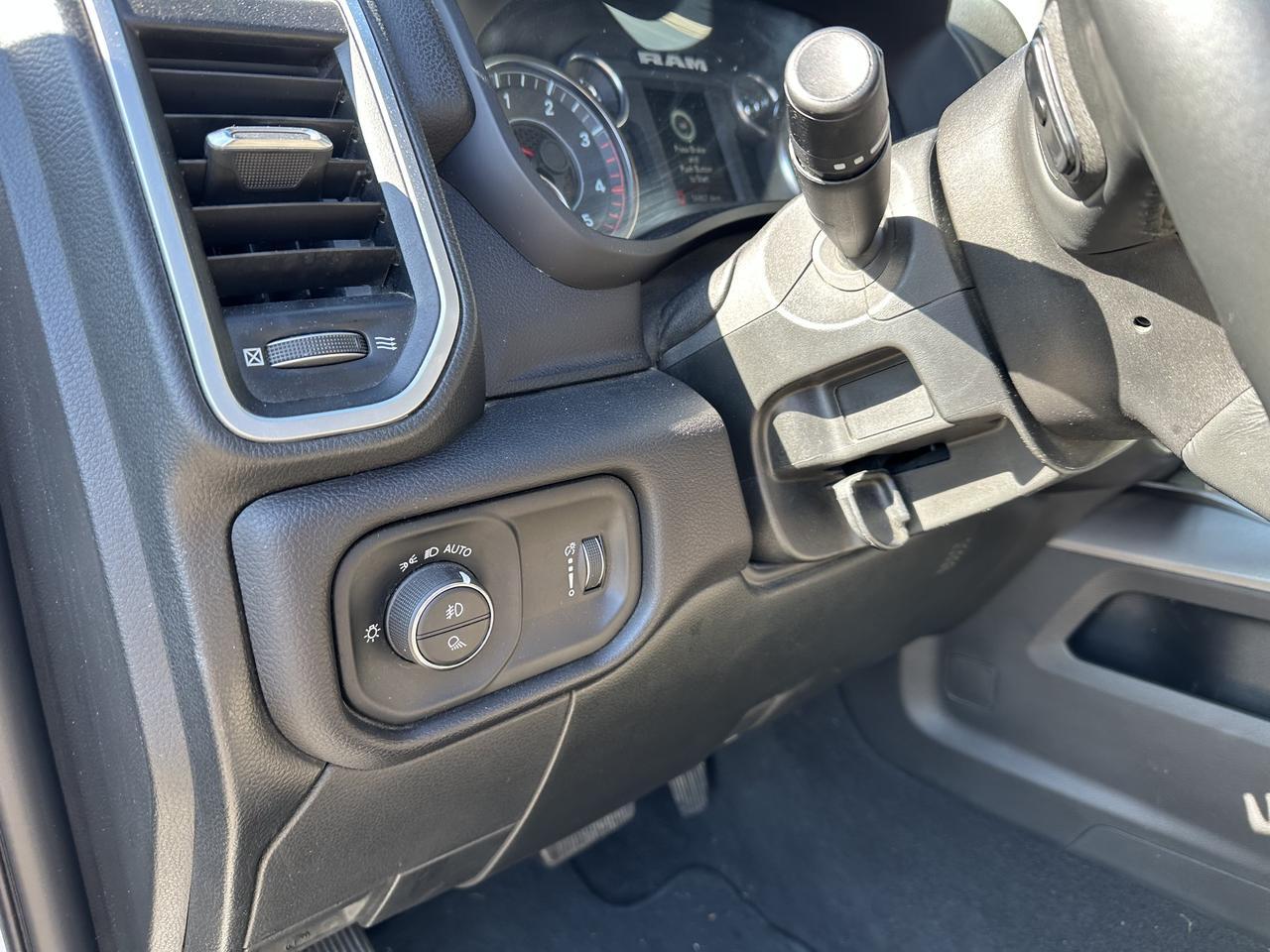 2023 Ram 2500 Big Horn Crew Cab 4x4 | Cummins Diesel | Premium Cloth Heated Seats | Remote Start | NAV | Side Step Redwater AB