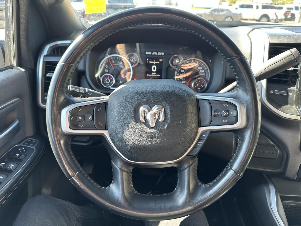 2023 Ram 2500 Big Horn Crew Cab 4x4 | Cummins Diesel | Premium Cloth Heated Seats | Remote Start | NAV | Side Step Redwater AB