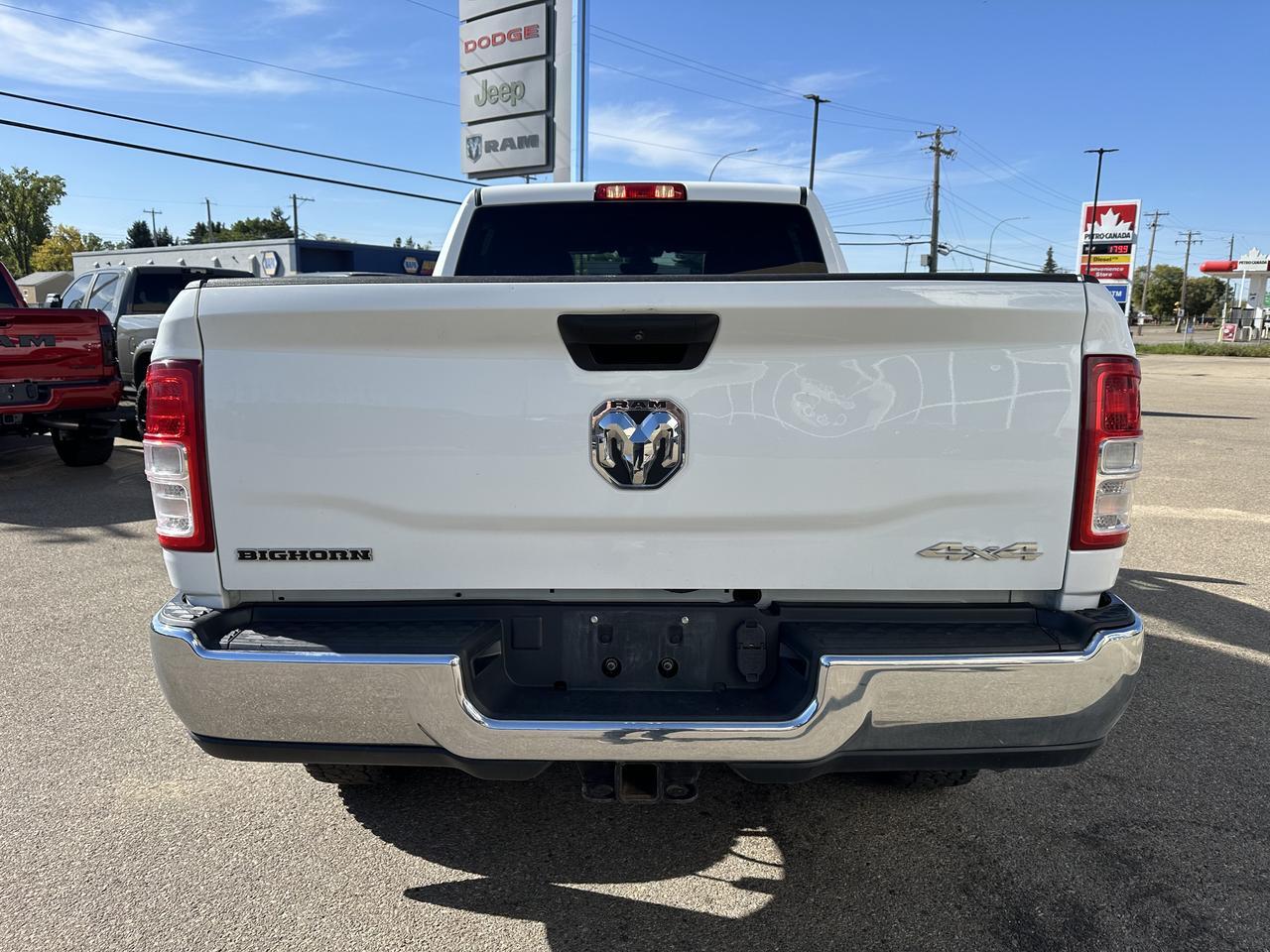 2023 Ram 2500 Big Horn Crew Cab 4x4 | Cummins Diesel | Premium Cloth Heated Seats | Remote Start | NAV | Side Step Redwater AB