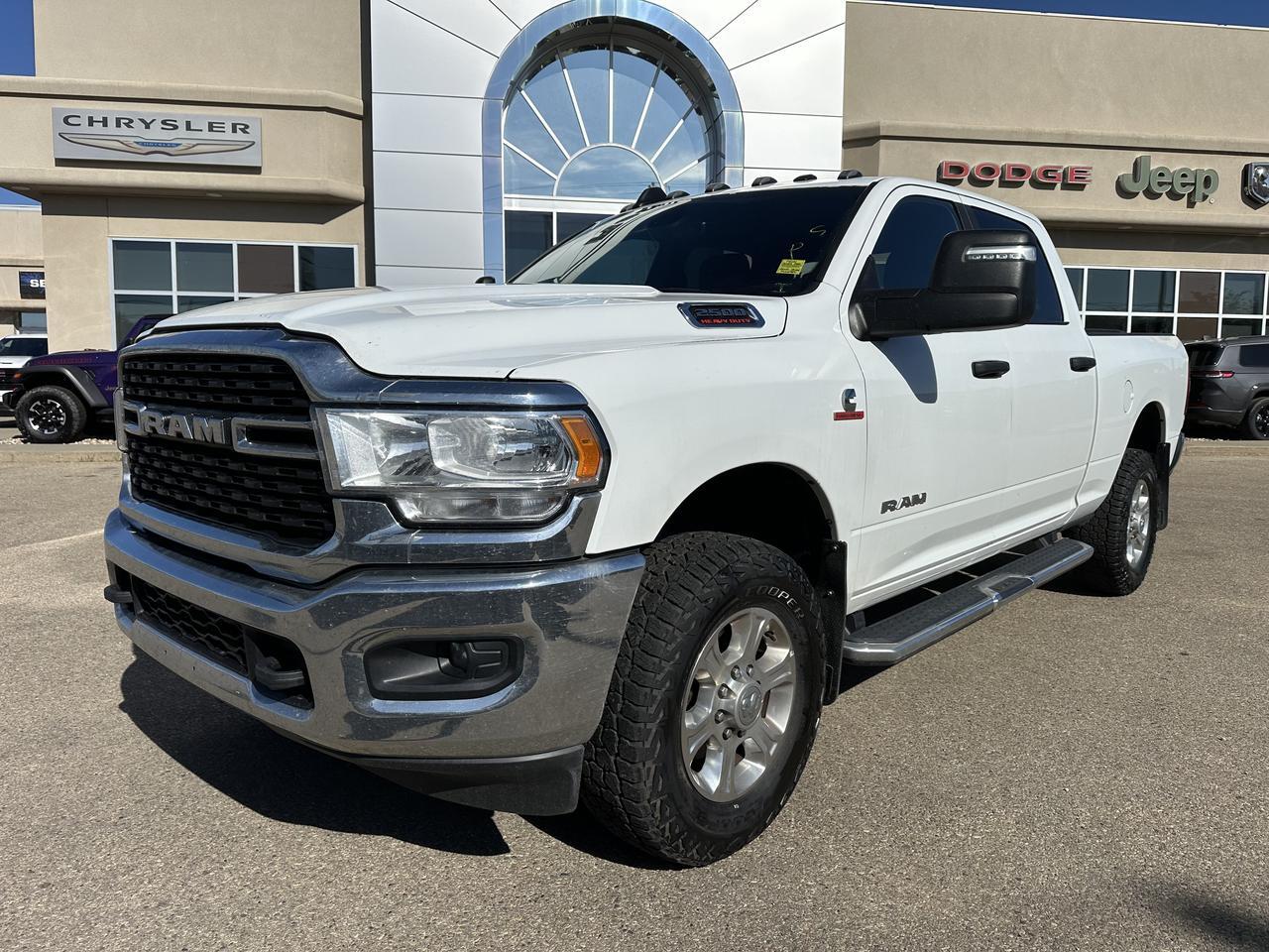 2023 Ram 2500 Big Horn Crew Cab 4x4 | Cummins Diesel | Premium Cloth Heated Seats | Remote Start | NAV | Side Step Redwater AB