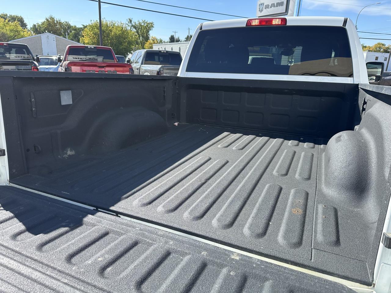 2023 Ram 2500 Big Horn Crew Cab 4x4 | Cummins Diesel | Premium Cloth Heated Seats | Remote Start | NAV | Side Step Redwater AB