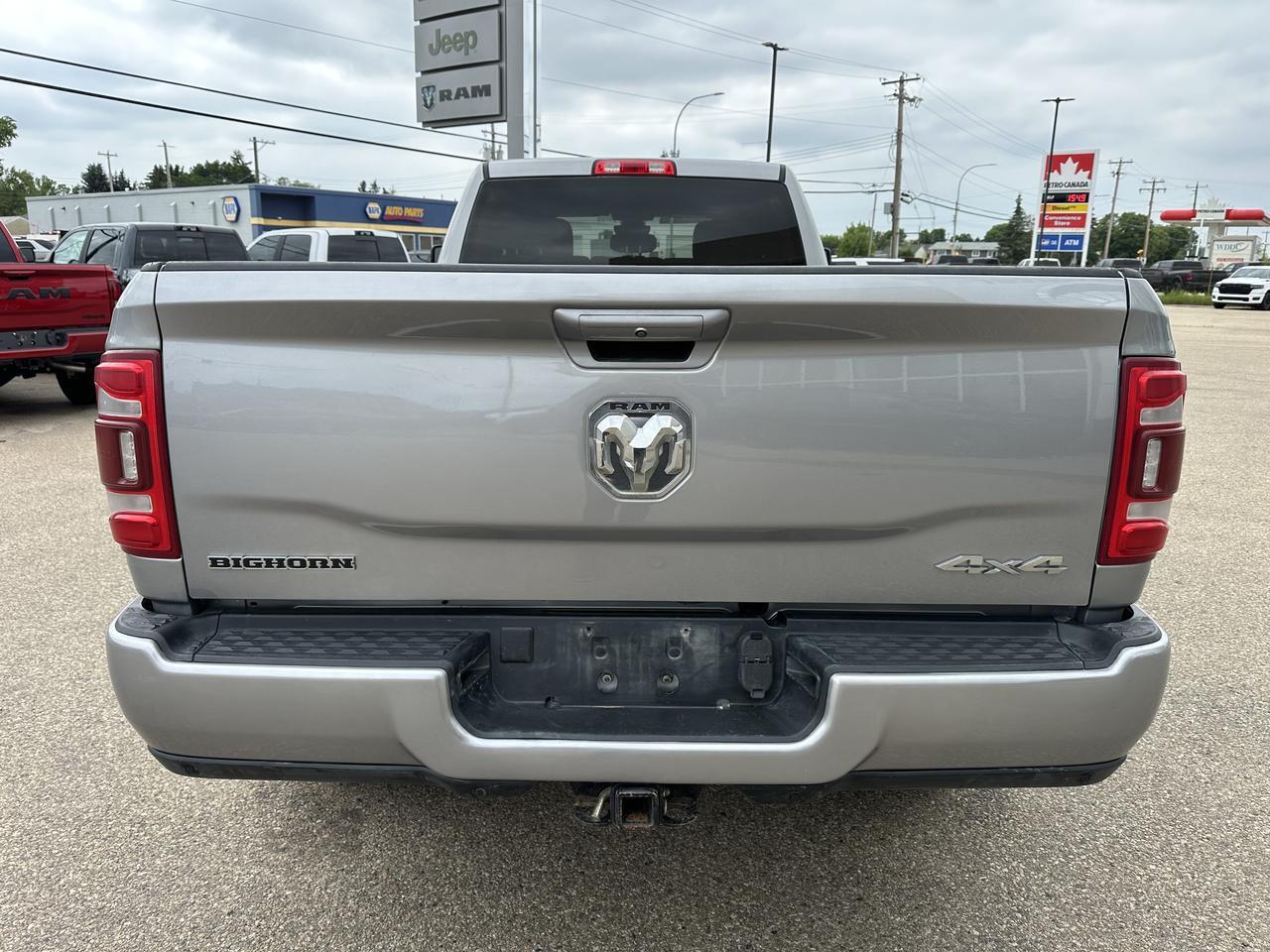 2023 Ram 2500 Big Horn Crew Cab 4x4 | Long Box | Bench Seat | Trailer Brake | Heated Seats Wheel Redwater AB