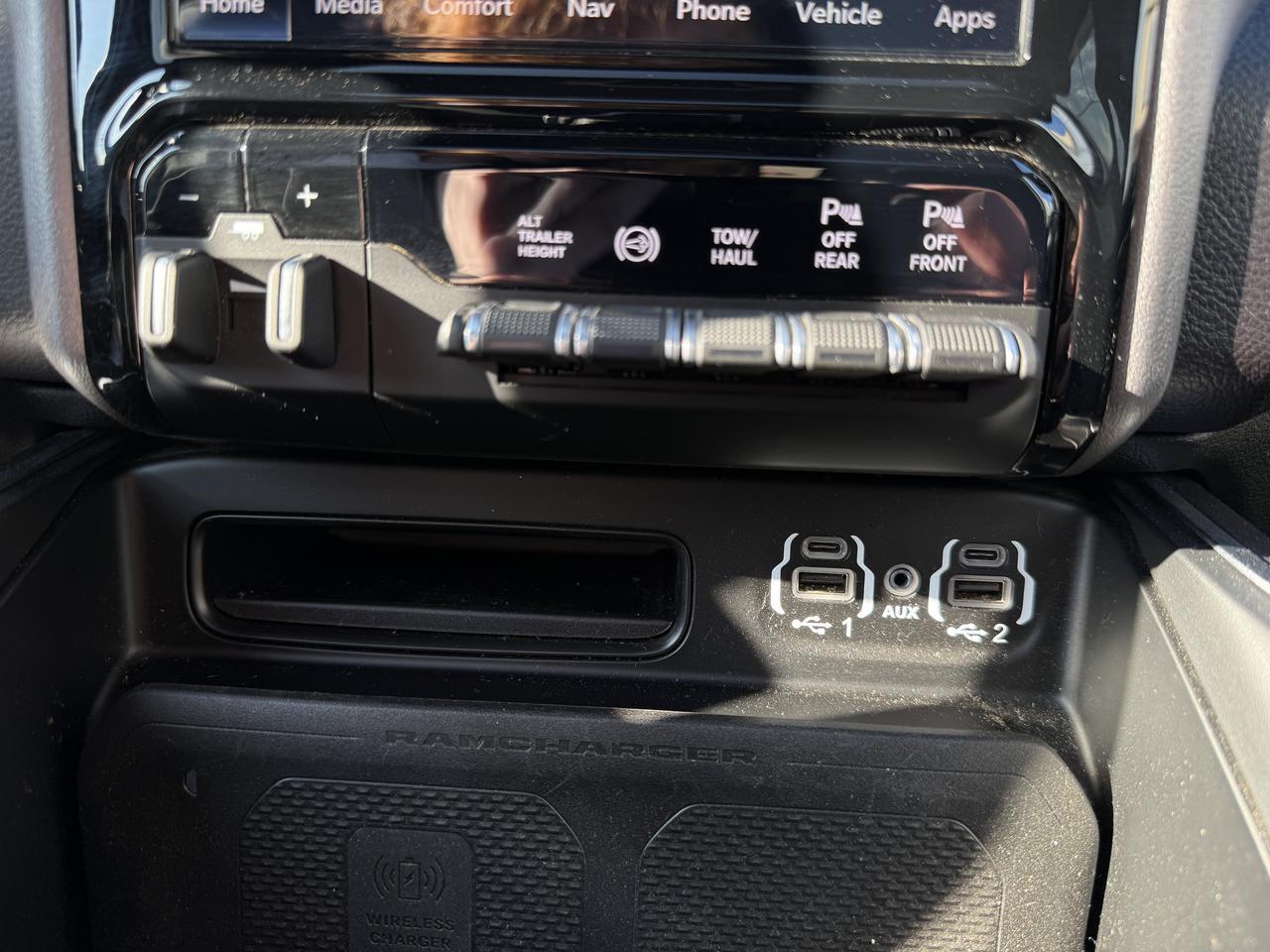 2023 Ram 2500 Laramie Crew Cab 4x4 | Low KMs | Cummins Diesel | Patriot Blue | Heated Vented Leather | 12IN NAV Redwater AB