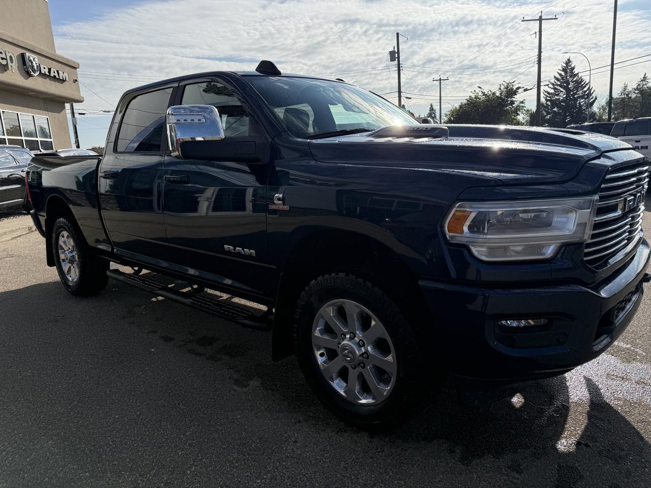 2023 Ram 2500 Laramie Crew Cab 4x4 | Low KMs | Cummins Diesel | Patriot Blue | Heated Vented Leather | 12IN NAV Redwater AB