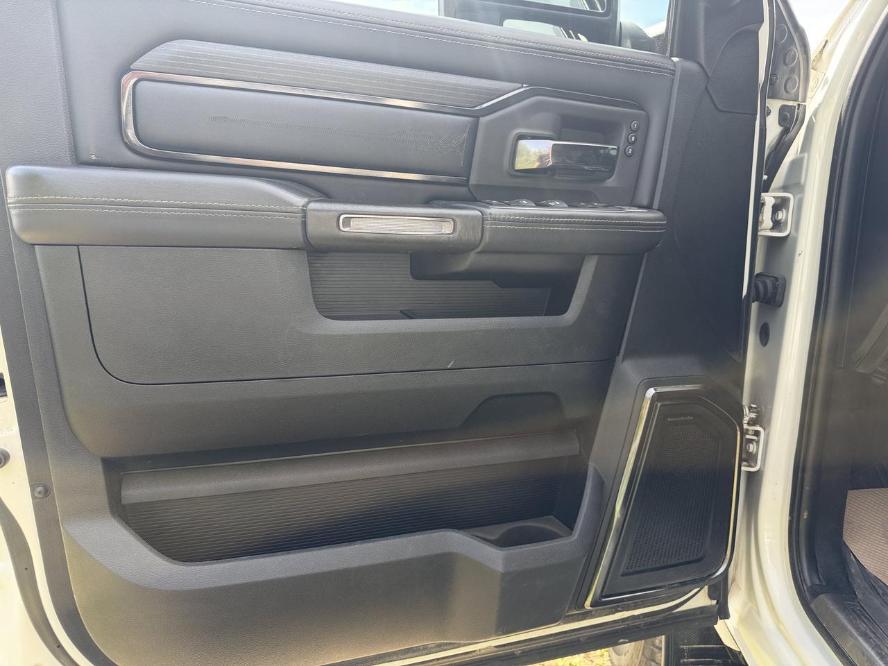 2023 Ram 2500 Limited Crew Cab 4x4 | Cummins Diesel | 12IN Display | NAV | Premium Leather | Heated Vented Seats Redwater AB