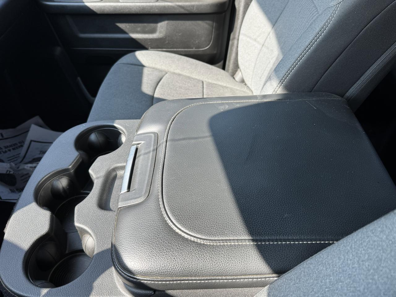 2023 Ram 2500 Tradesman Crew Cab 4x4 | HEMI V8 | Low KMs | Front Bench | Side Steps | Backup Camera Redwater AB