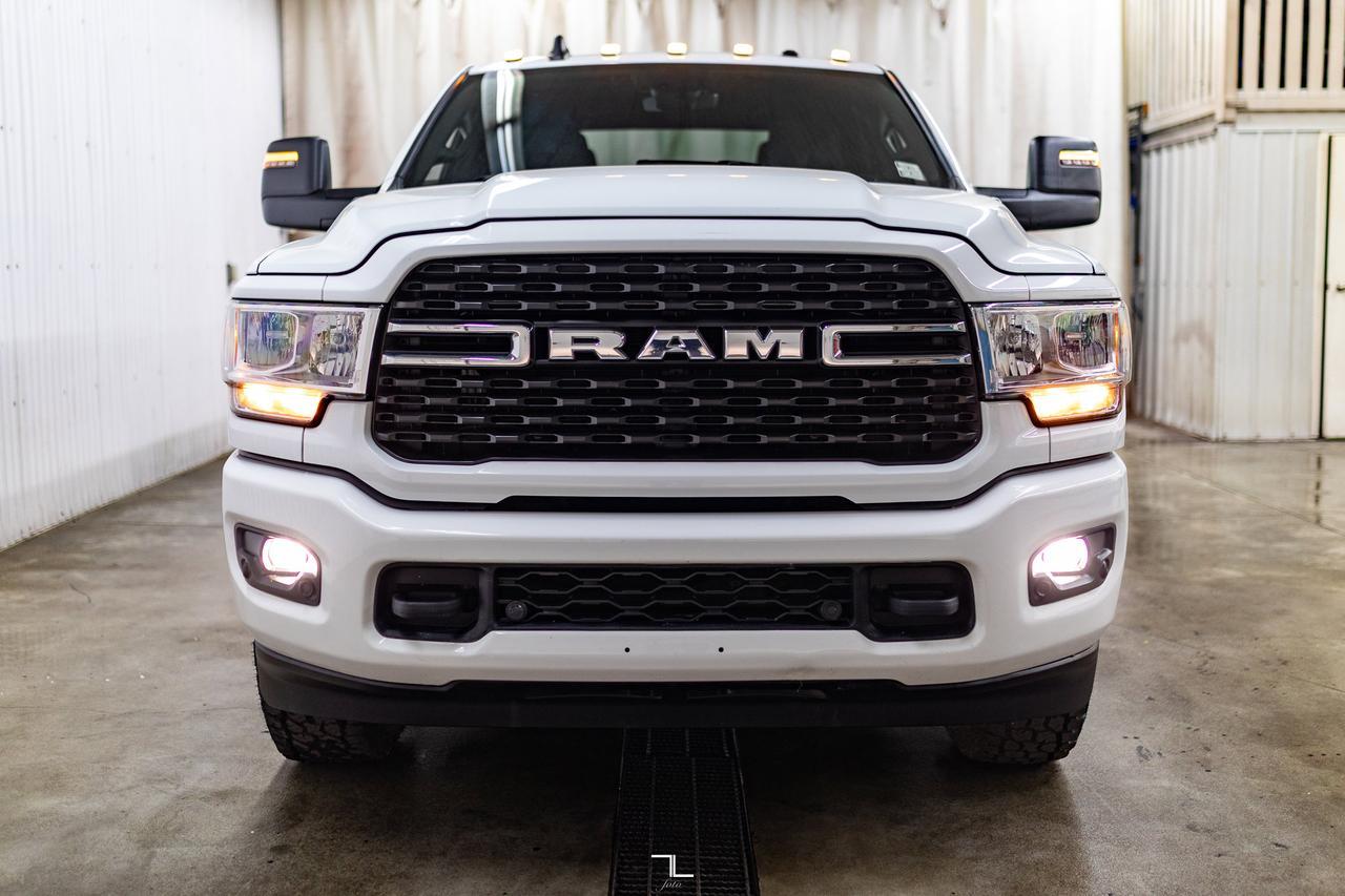 2023 Ram 3500 4x4 Crew Cab Big Horn Sport Longbox HEMI Nav Red Deer AB