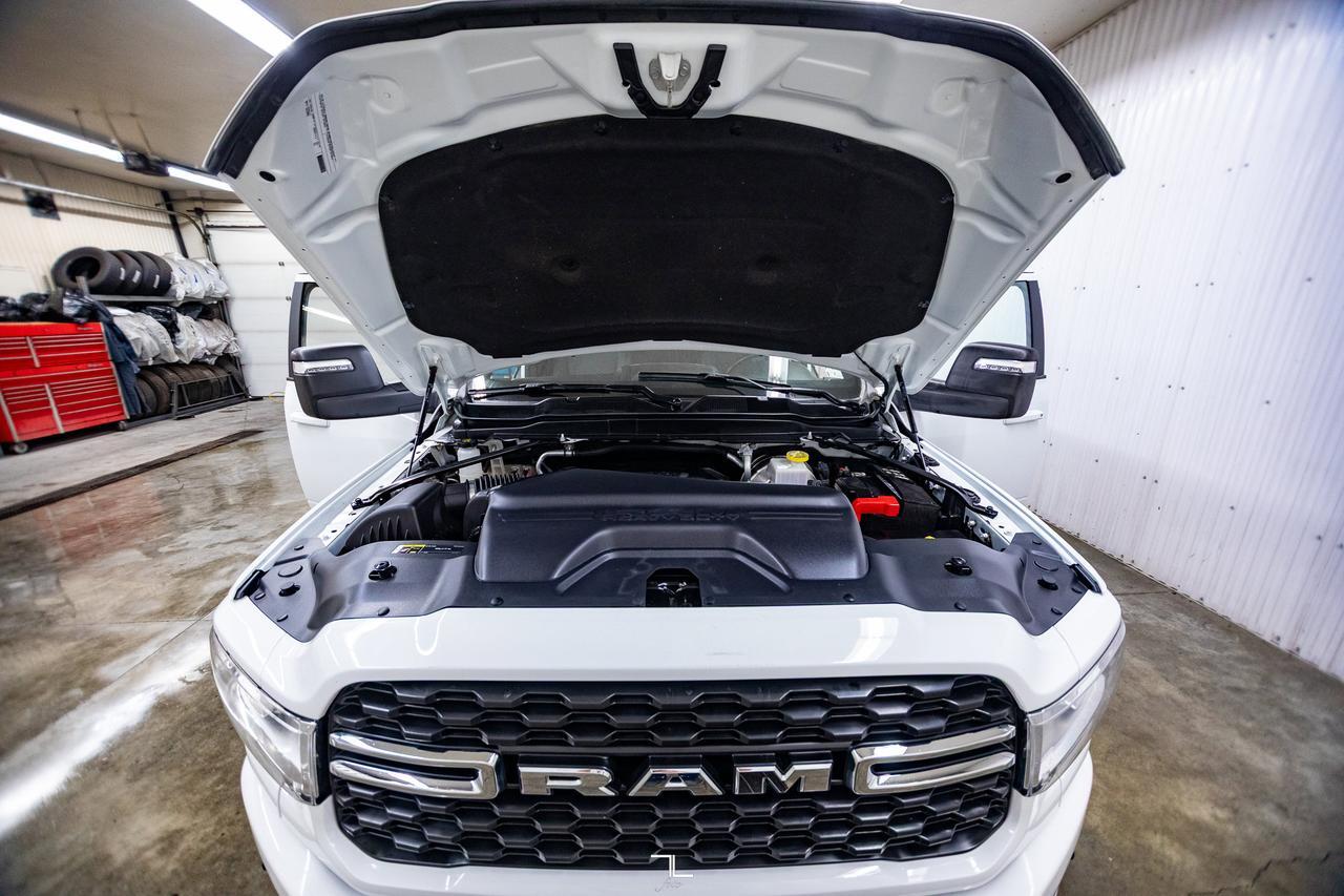 2023 Ram 3500 4x4 Crew Cab Big Horn Sport Longbox HEMI Nav Red Deer AB