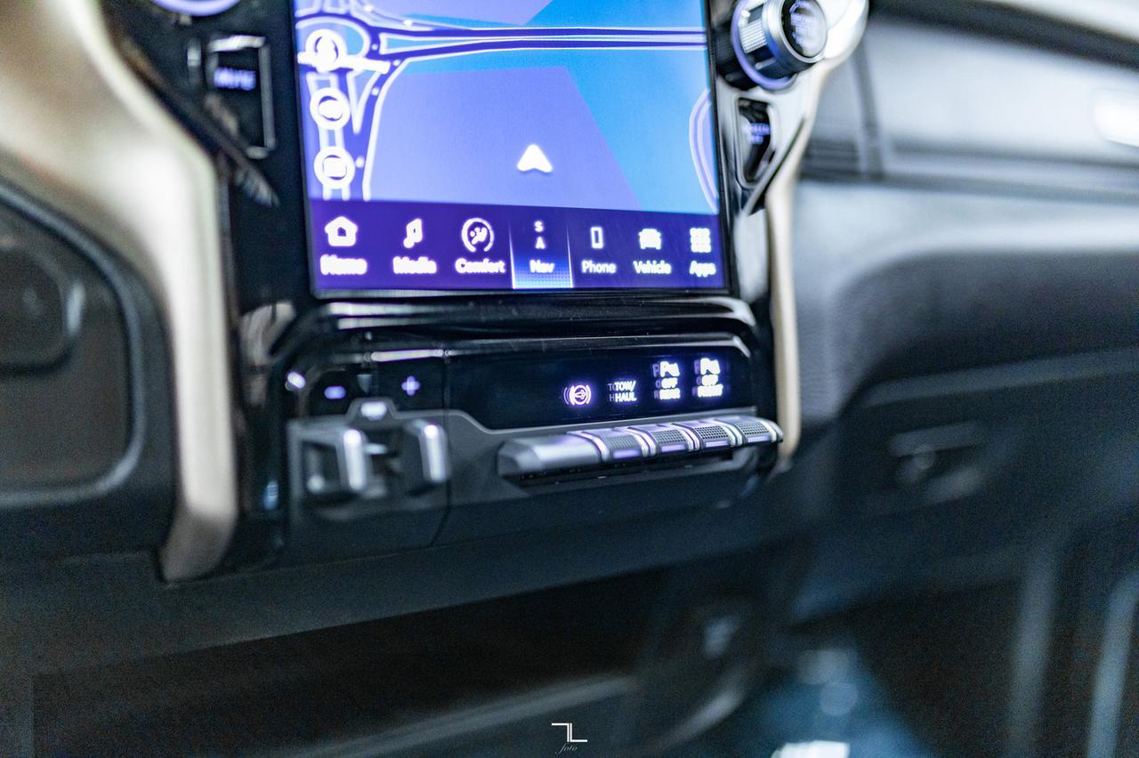 2023 Ram 3500 4x4 Crew Cab Laramie Diesel AISIN  Leather Roof Nav BCam Red Deer AB