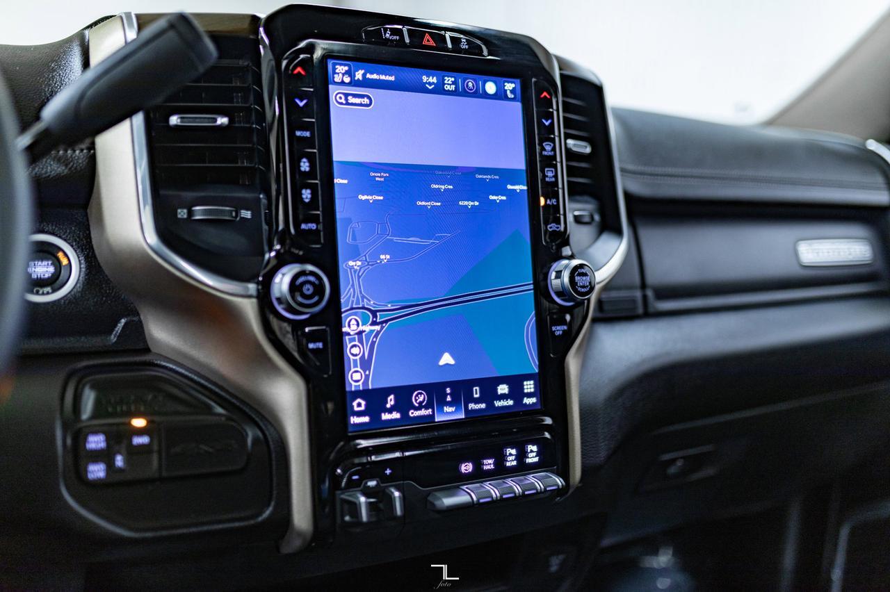 2023 Ram 3500 4x4 Crew Cab Laramie Diesel AISIN  Leather Roof Nav BCam Red Deer AB