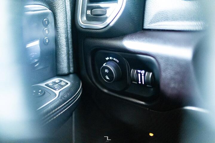 2023 Ram 3500 4x4 Crew Cab Laramie Dually Diesel AISIN Leather Nav Red Deer AB 2023 Ram 3500 4x4 Crew Cab Laramie Dually Diesel AISIN Leather Nav Red Deer AB