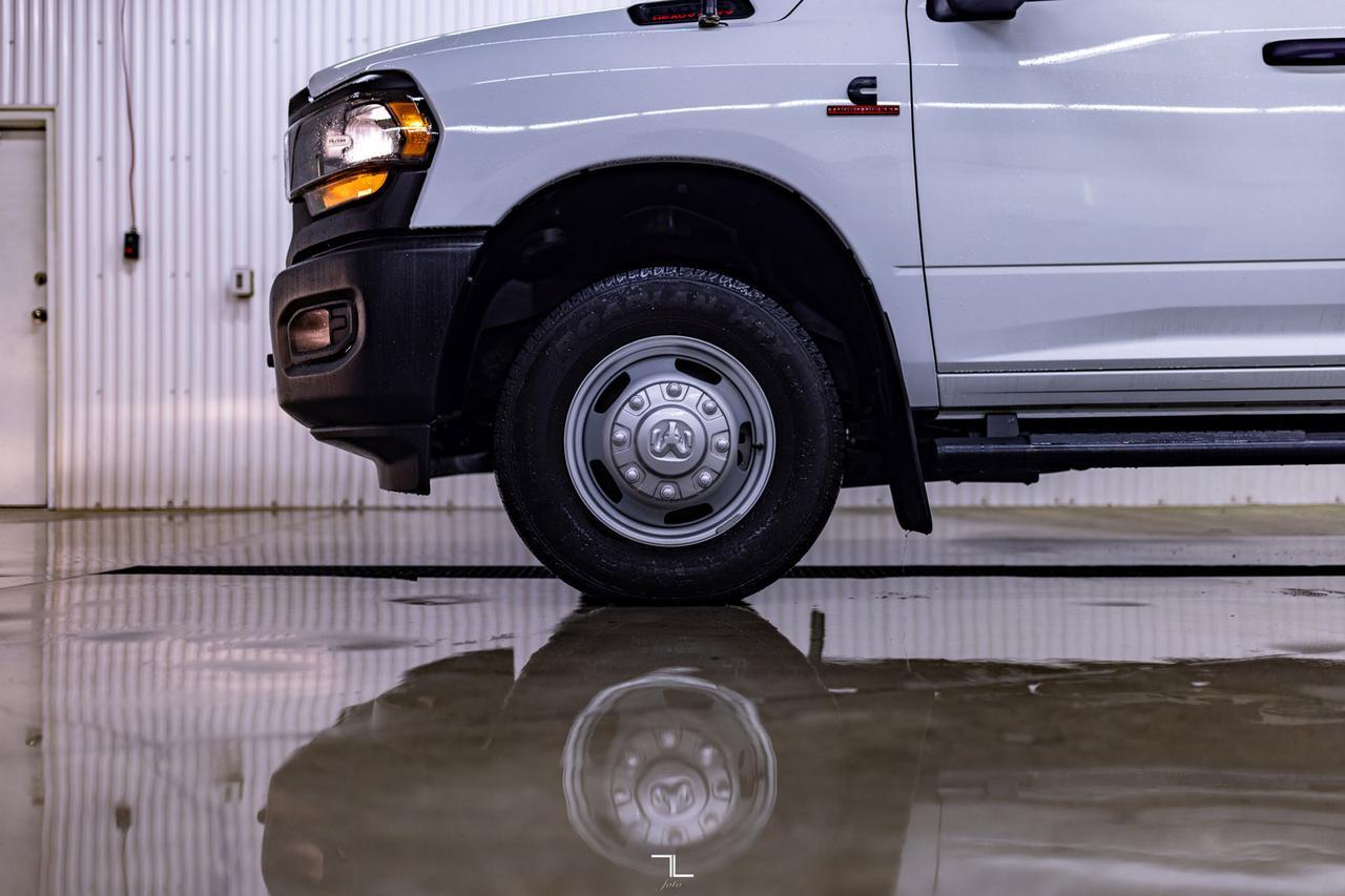 2023 Ram 3500 4x4 Crew Cab Tradesman Dually Diesel AISIN Red Deer AB