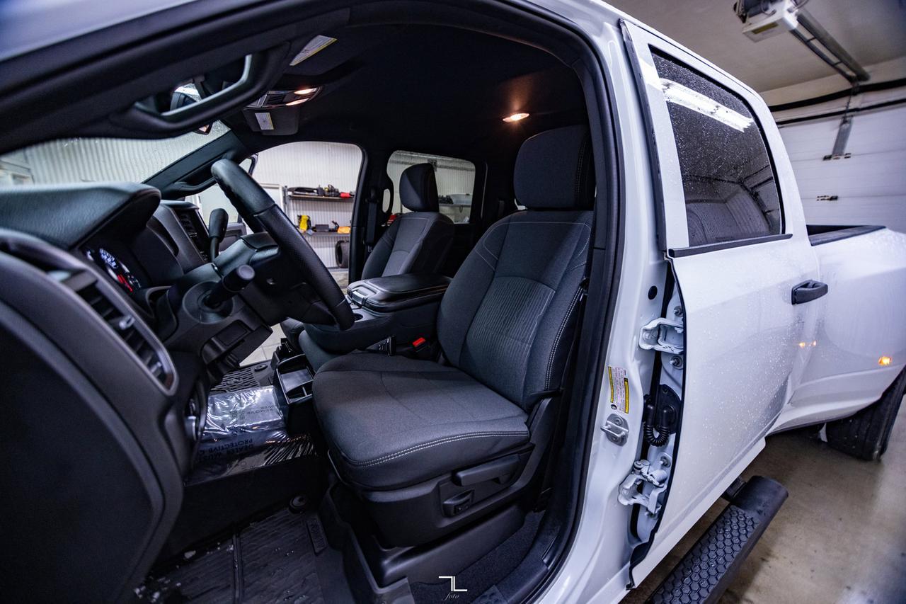 2023 Ram 3500 4x4 Crew Cab Tradesman Dually Diesel AISIN Red Deer AB