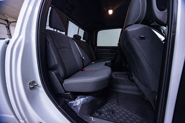 2023 Ram 3500 4x4 Crew Cab Tradesman Dually Diesel AISIN Red Deer AB