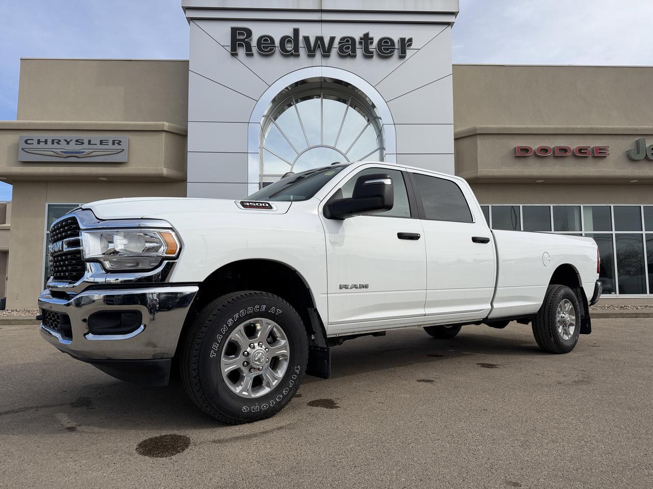 2023 Ram 3500 Big Horn | 4x4 Crew Cab 8FT Box | HEMI V8 | Remote Start | Backup Camera | Low KMs | 189L Fuel Tank